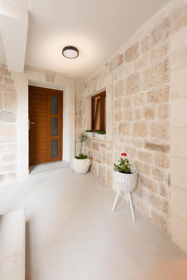 Apartment Olive Kaštela Buitenkant foto