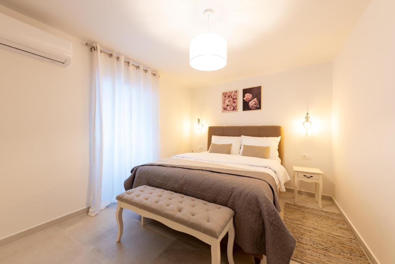 Apartment Olive Kaštela Buitenkant foto