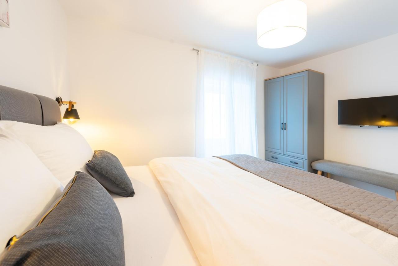 Apartment Olive Kaštela Buitenkant foto