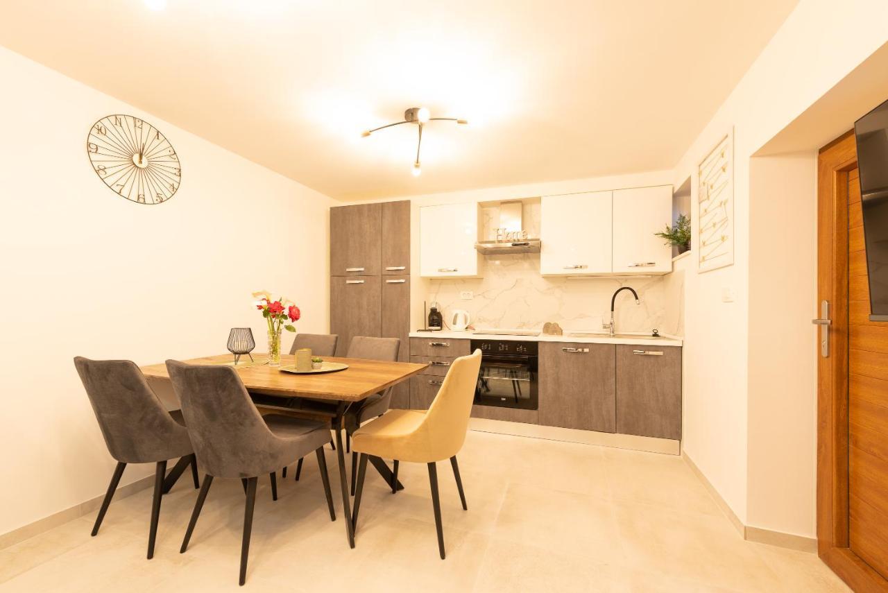 Apartment Olive Kaštela Buitenkant foto