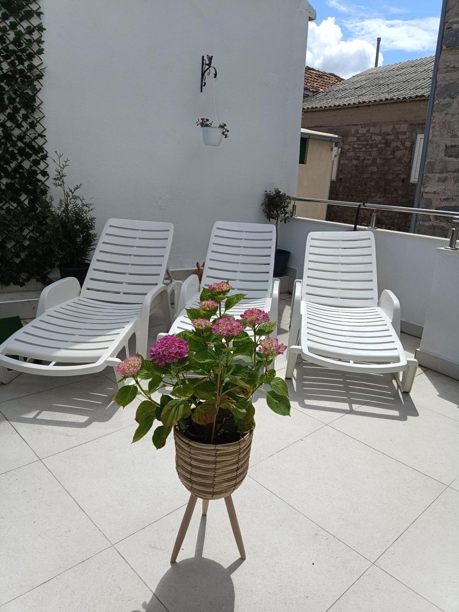 Apartment Olive Kaštela Buitenkant foto